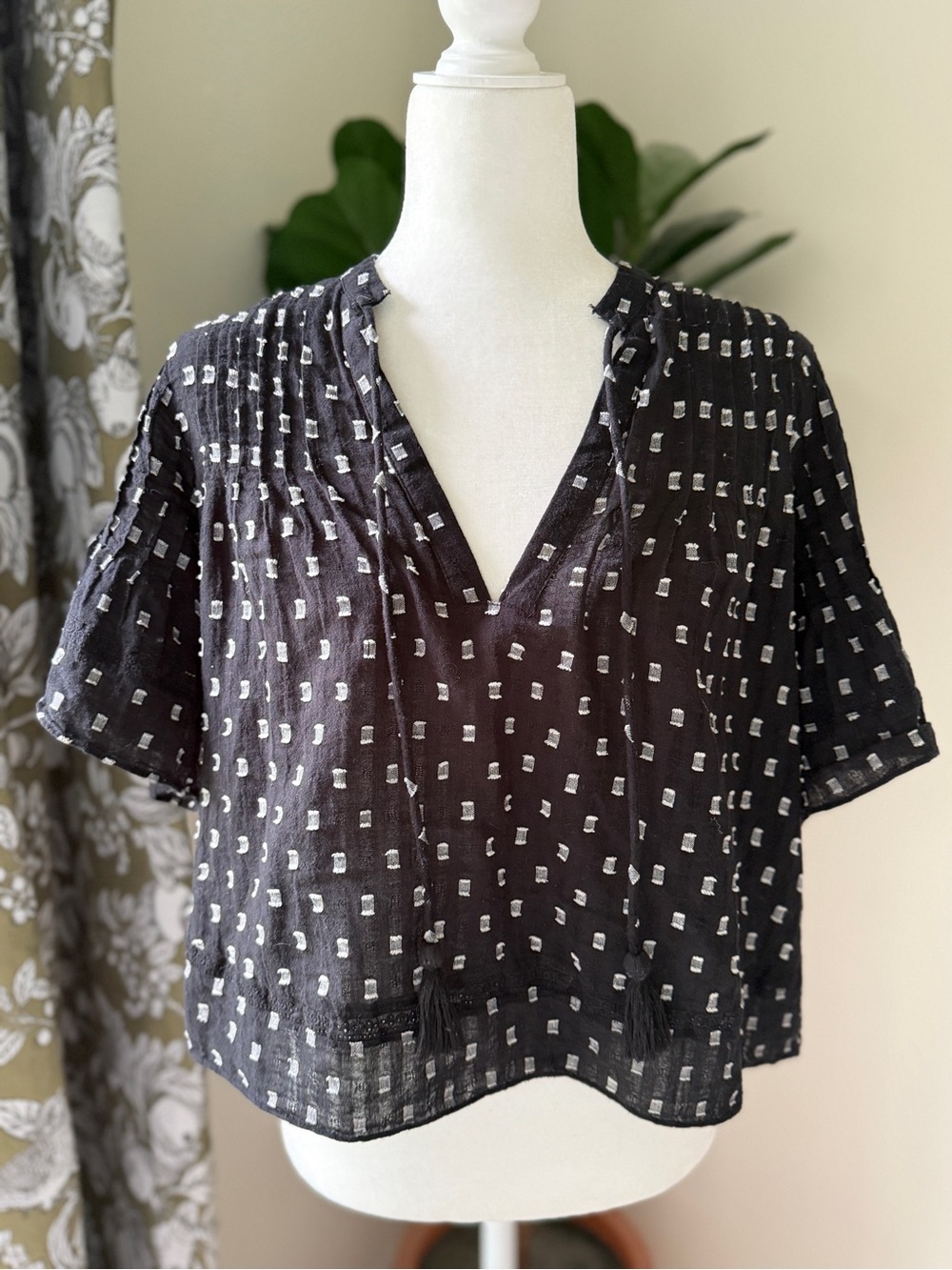 Zara Cropped Cotton Black Blouse with White Dot Texture